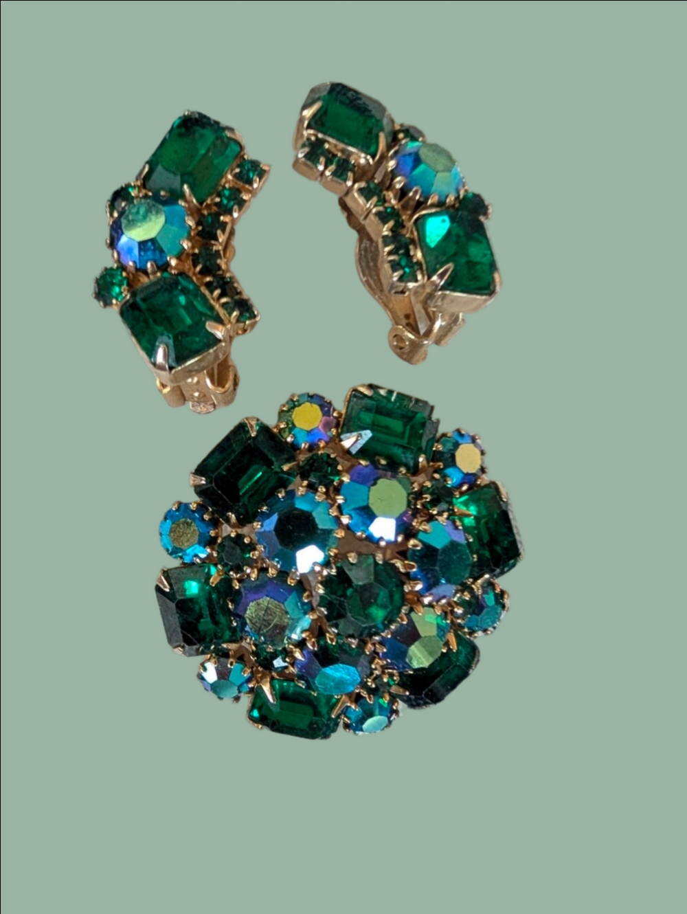 Vintage Weiss Emerald Green Crystal Brooch and Clip-On Earrings Set
